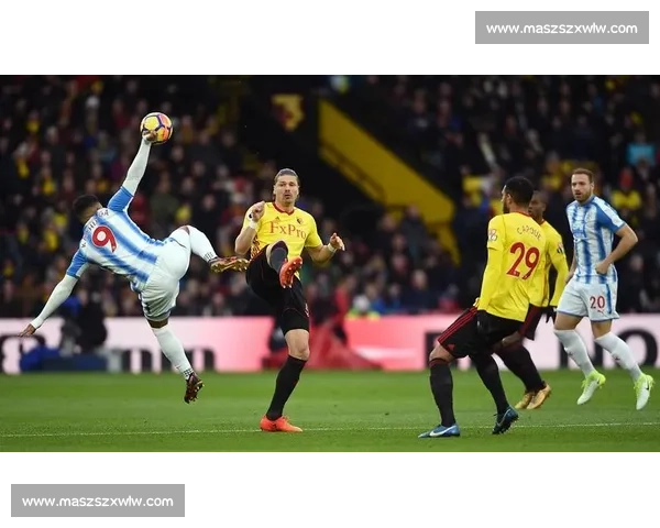 足球比赛全场攻防博弈与战术较量精彩回顾解析深度剖析与关键瞬间盘点 - 副本 (4)