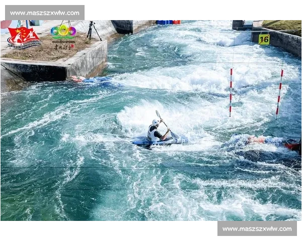 激情澎湃的皮划艇比赛挑战水上速度极限，勇者如何在赛道上逆流而上