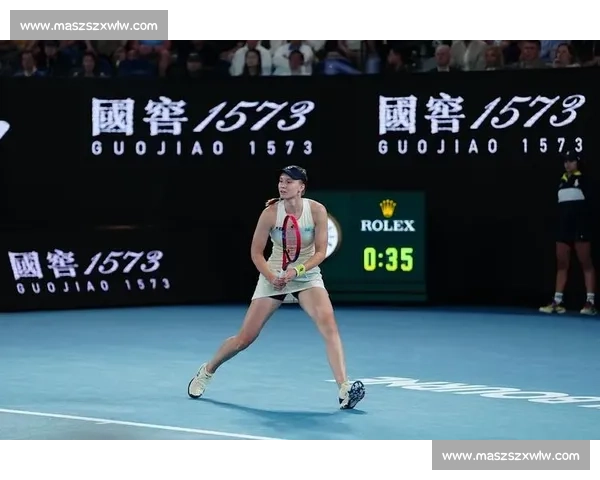 巅峰对决:女子羽毛球赛场上的速度与技巧较量